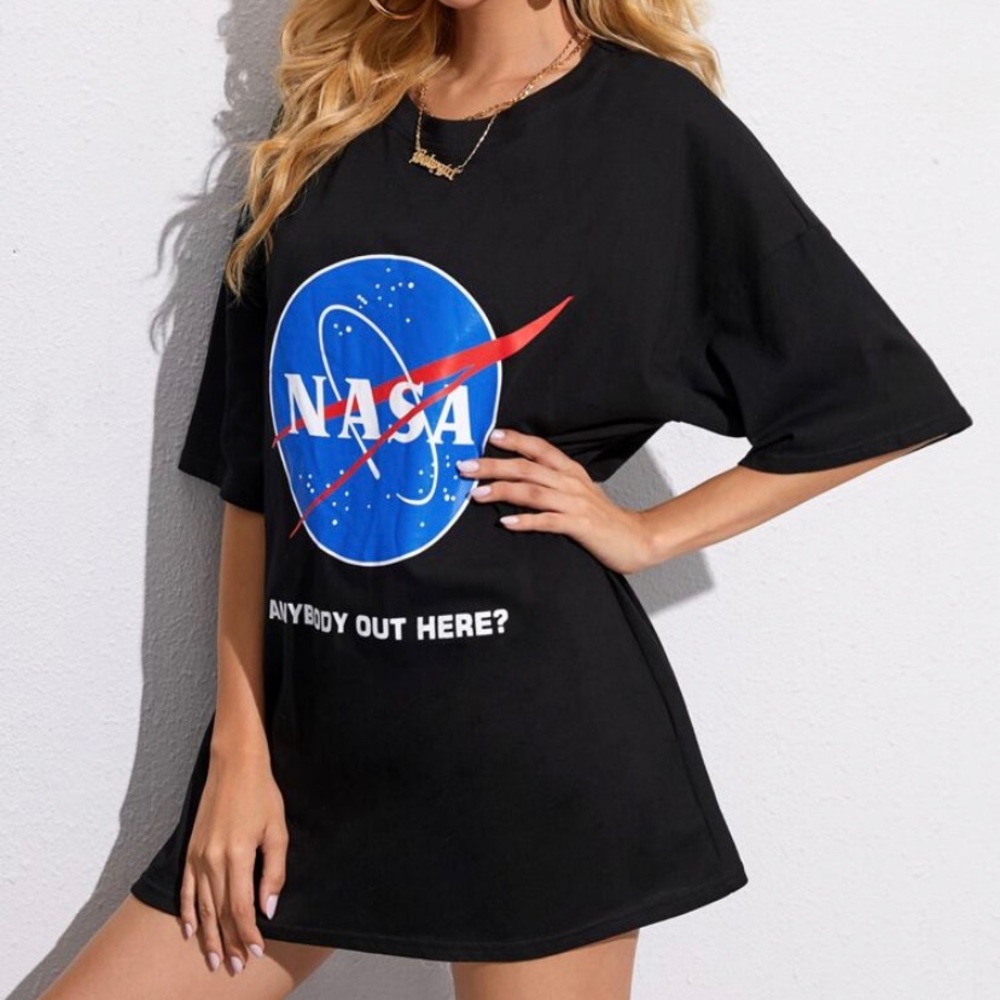 Oversized NASA letter graphic tee